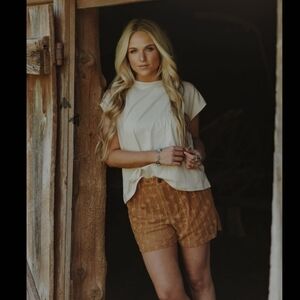 Two Fly Co. NWT SADDLE BUMS shorts Lace lined western Shorts in Saddle